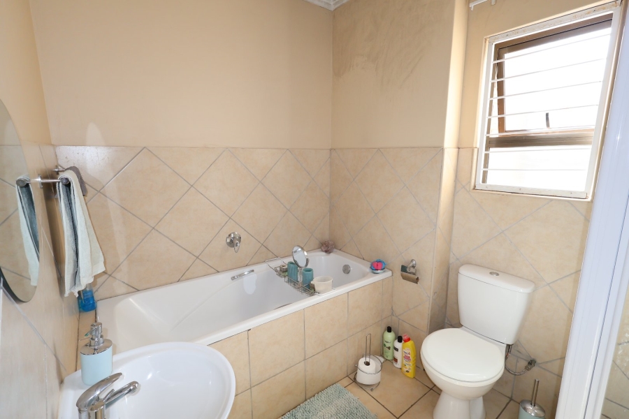 2 Bedroom Property for Sale in Navalsig Free State